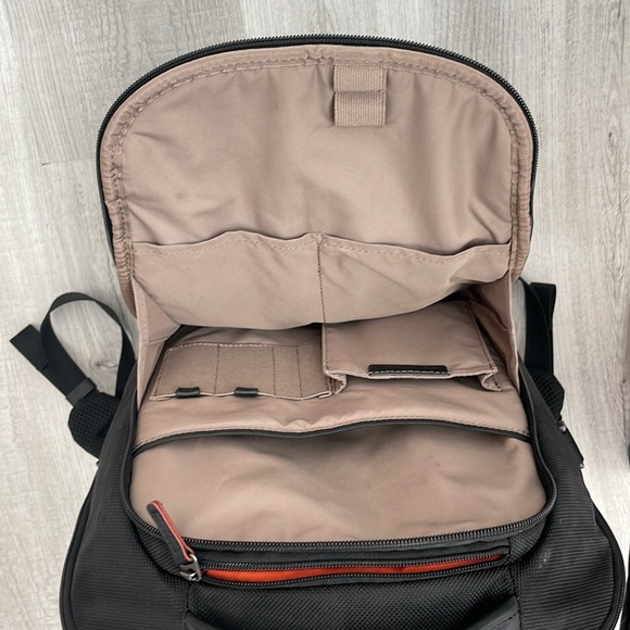 Briggs & Riley @work Medium Backpack - Picture 5 of 5